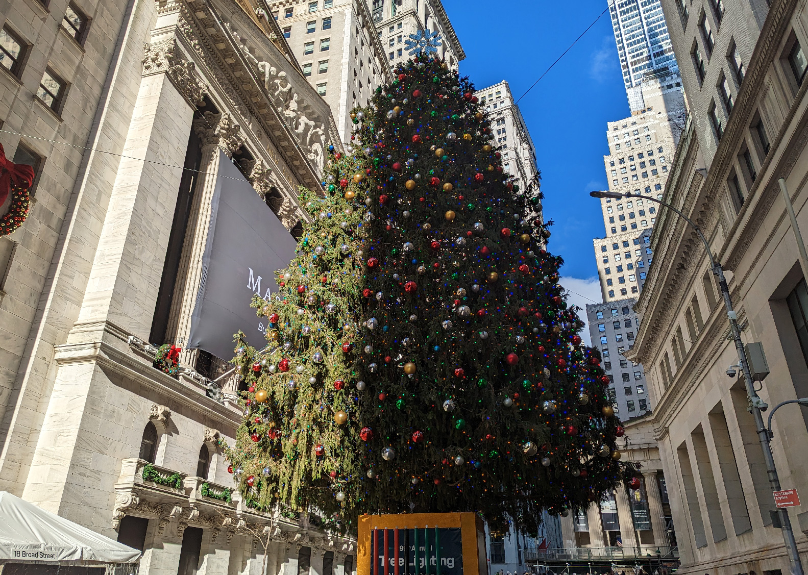 New York Christmas Tree on Wall Street